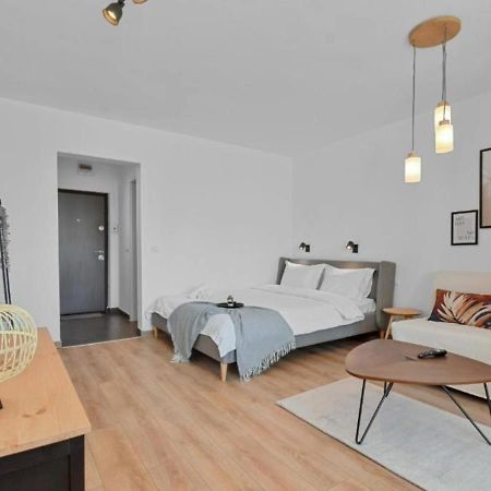 Serene Retreat - Beautifully Designed Studio Bucureşti Exterior foto