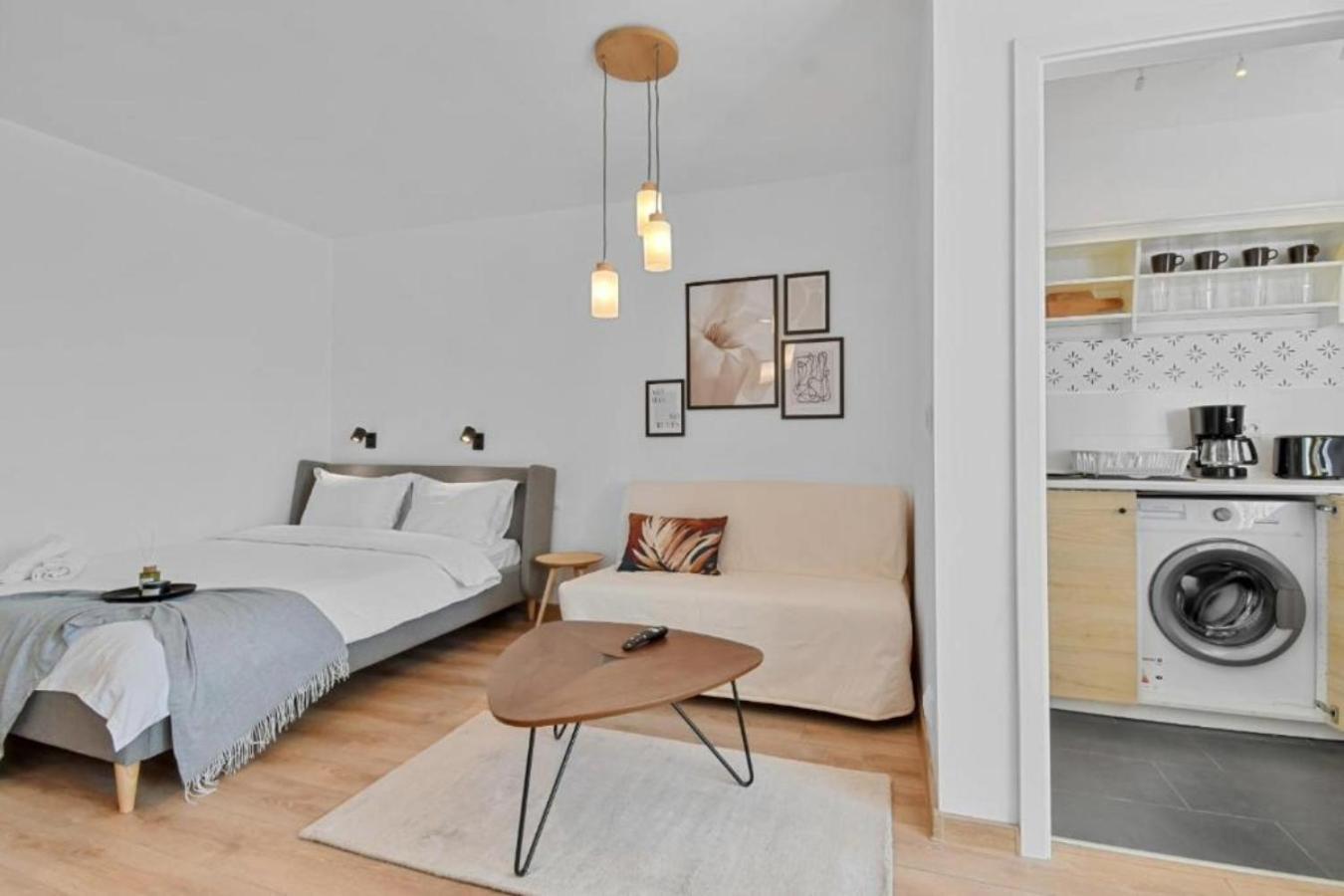 Serene Retreat - Beautifully Designed Studio Bucureşti Exterior foto